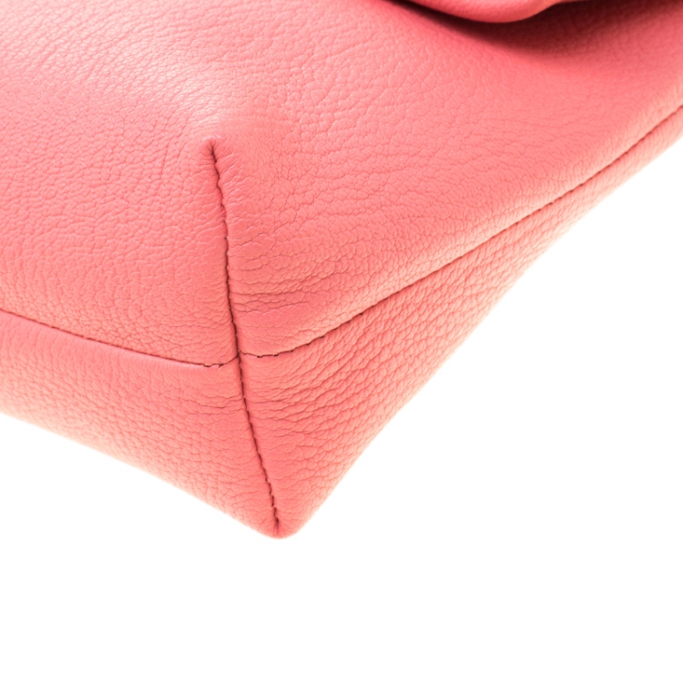 Pre Owned Burberry Coral Pink Leather Pin Clutch