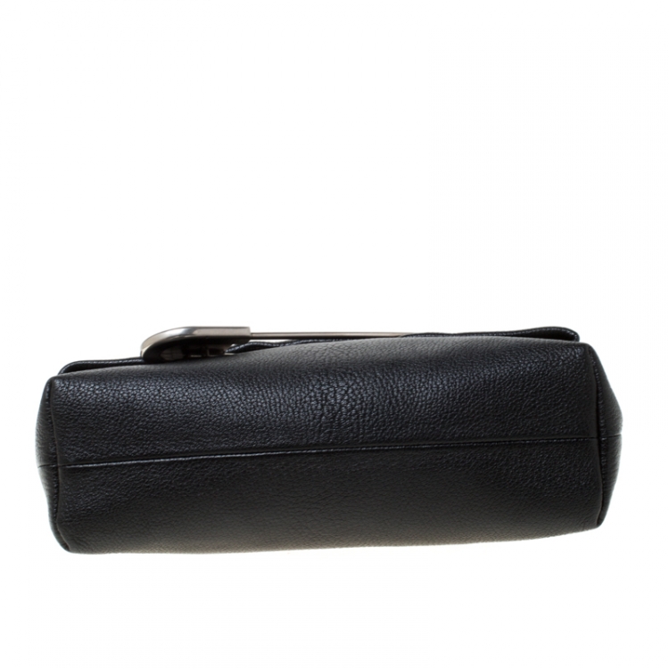 Pre Owned Burberry Black Leather Pin Clutch