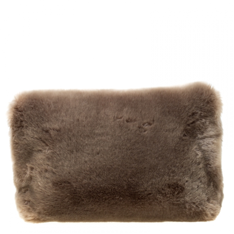 Pre Owned Burberry Light Grey Faux Fur Medium Pin Clutch