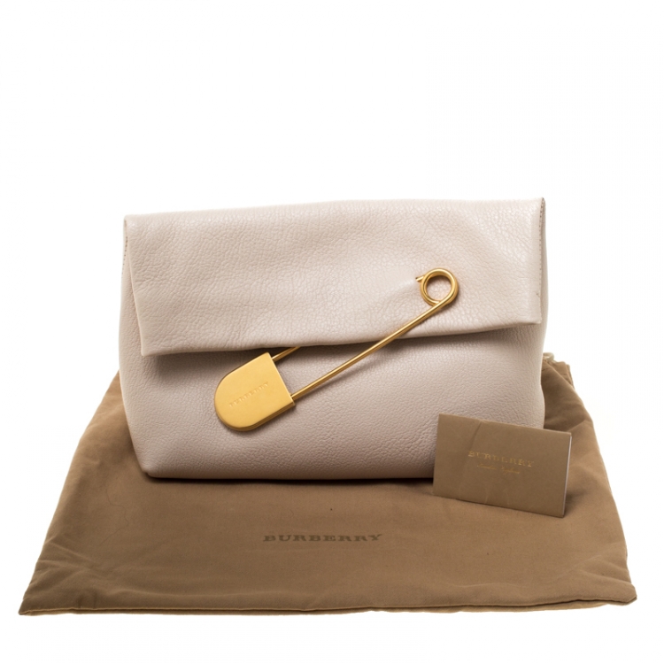 Pre Owned Burberry Beige Leather Medium Pin Clutch