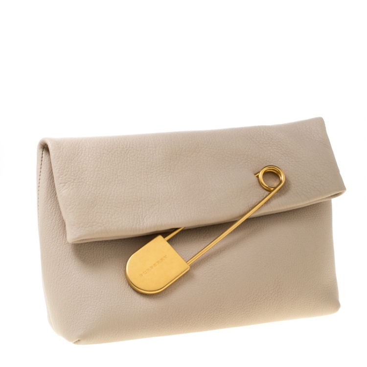 Pre Owned Burberry Beige Leather Medium Pin Clutch