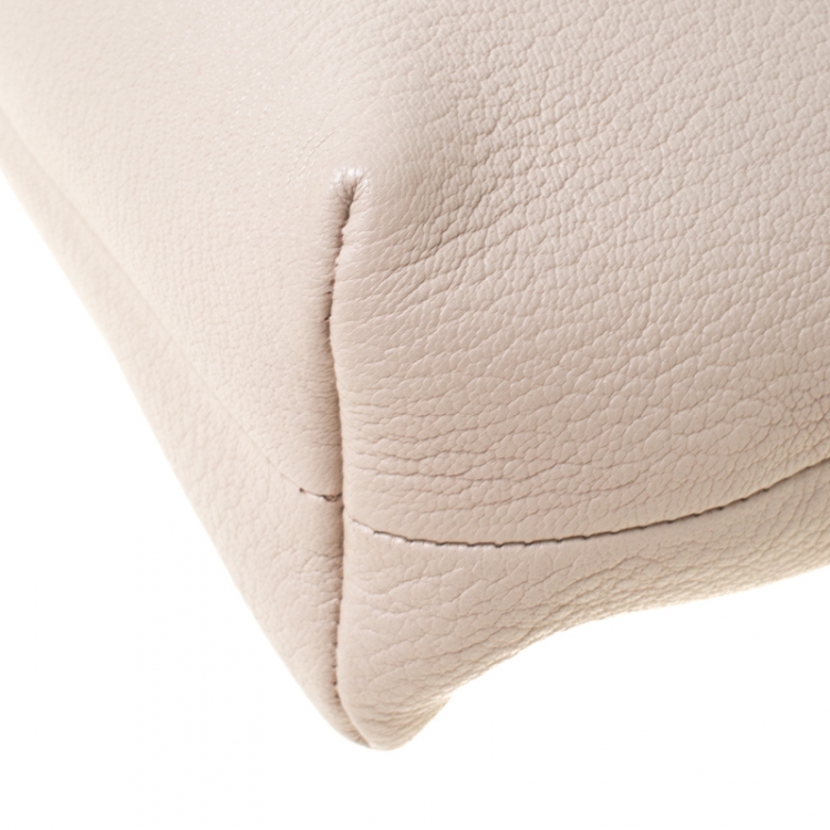 Pre Owned Burberry Beige Leather Medium Pin Clutch