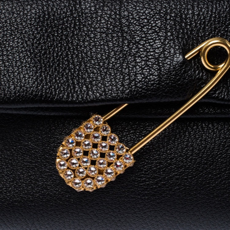 Pre Owned Burberry Black Leather Crystal Embellished Pin Clutch