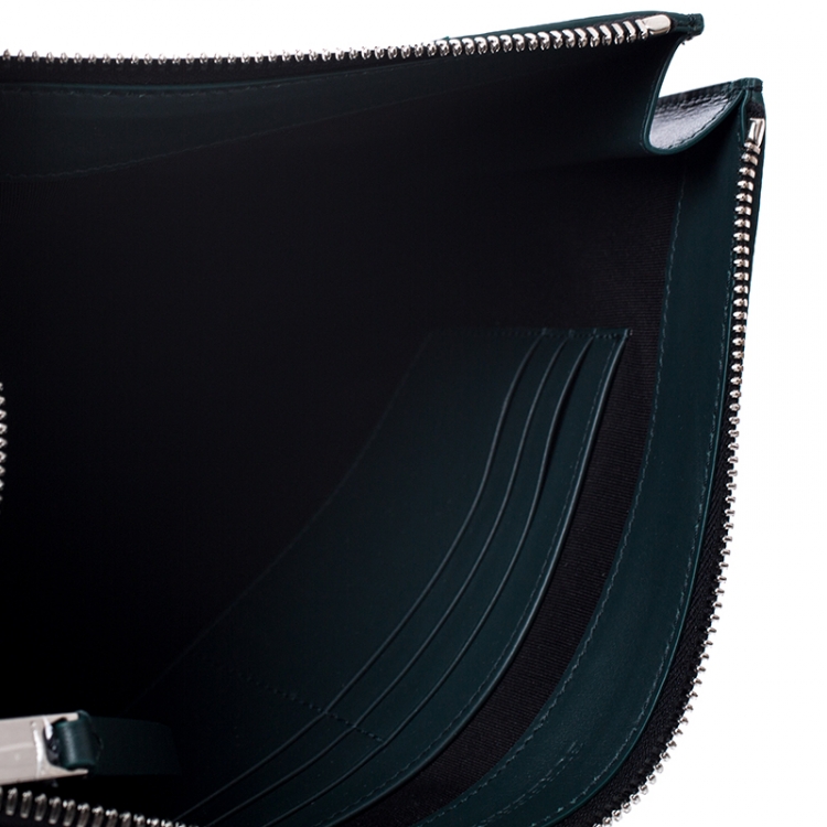 Pre Owned Burberry Dark Green Leather Wristlet Pouch