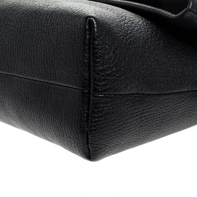 Pre Owned Burberry Black Leather Pin Clutch