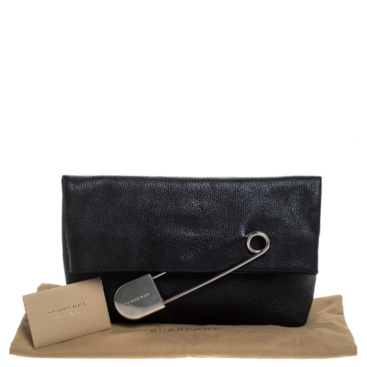 Pre Owned Burberry Black Leather Pin Clutch