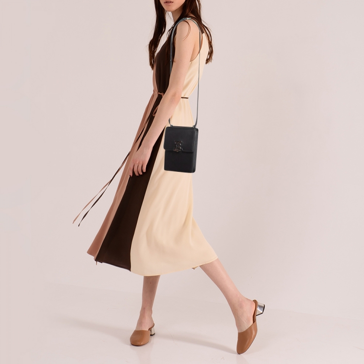 Pre Owned Burberry Black Leather Robin Crossbody Bag