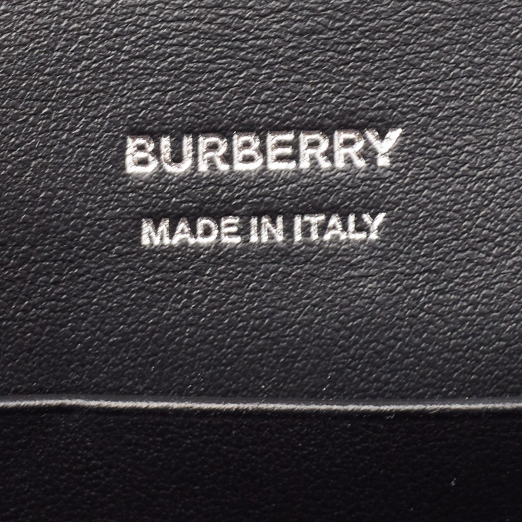 Pre Owned Burberry Black Leather Robin Crossbody Bag