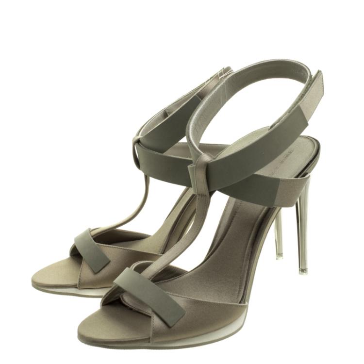 Pre Owned Burberry Taupe Satin T- Strap Platform Sandals Size 40