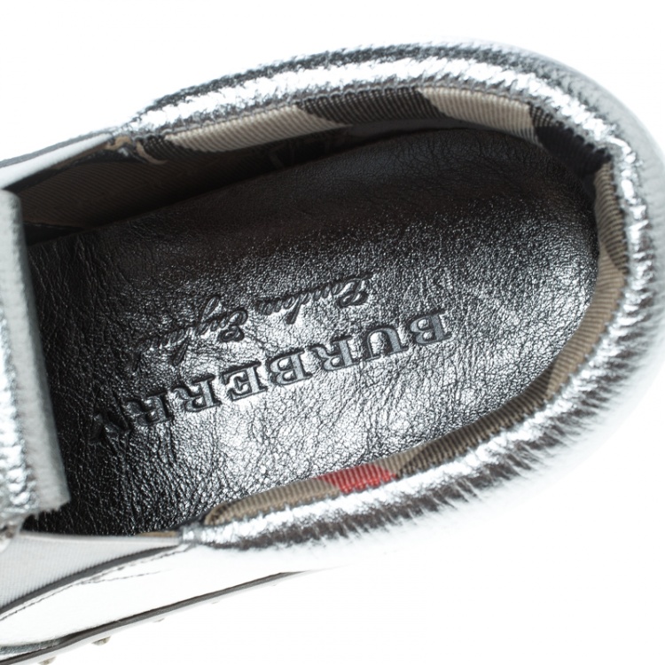 Pre Owned Burberry Metallic Silver Kiltie Fringe Detail Slip On Sneakers Size 37.5