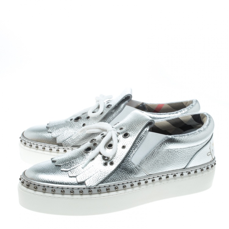 Pre Owned Burberry Metallic Silver Kiltie Fringe Detail Slip On Sneakers Size 40