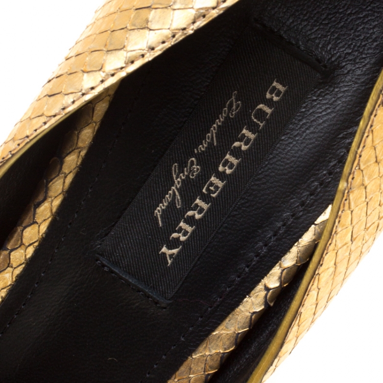 Pre Owned Burberry Metallic Gold Embossed Python Leather Harrods Pointed Toe Pumps Size 39