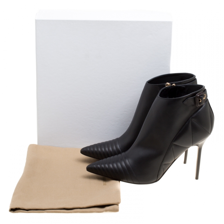 Pre Owned Burberry Black Quilted Leather Alexandra Pointed Toe Ankle Boots Size 40