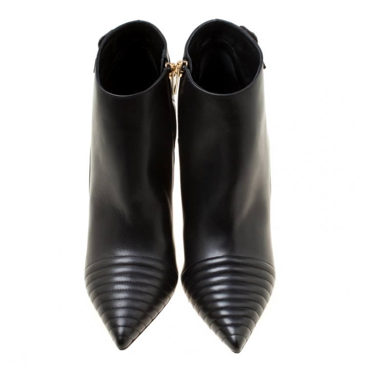 Pre Owned Burberry Black Quilted Leather Alexandra Pointed Toe Ankle Boots Size 40