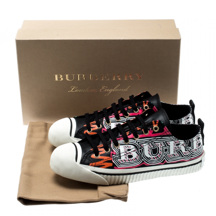 Pre Owned Burberry Black Canvas Kingly Mark Print Low Top Sneakers Size 40