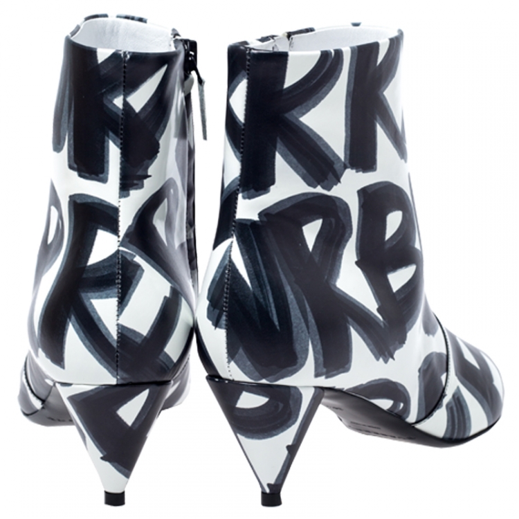 Pre Owned Burberry White/Black Leather Wilsbeck Ankle Boots Size 36.5