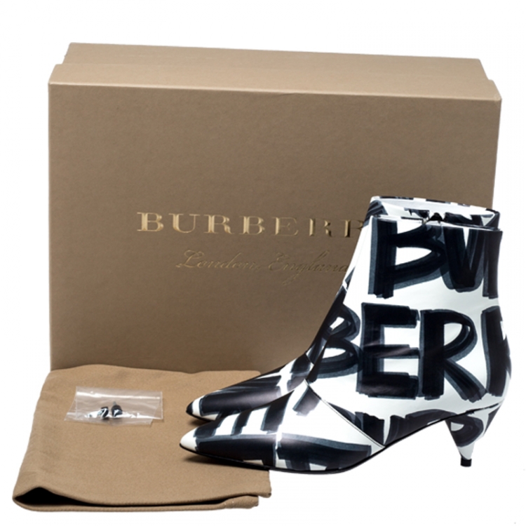 Pre Owned Burberry White/Black Leather Wilsbeck Ankle Boots Size 36.5