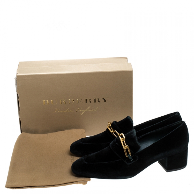 Pre Owned Burberry Green Velvet Chillcot Chain Detail Slip On Loafers Size 41