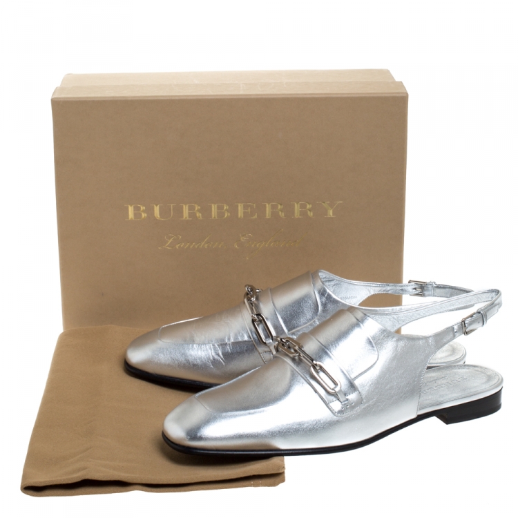 Pre Owned Burberry Silver Leather Cheltown Slingback Flat Sandals Size 39.5