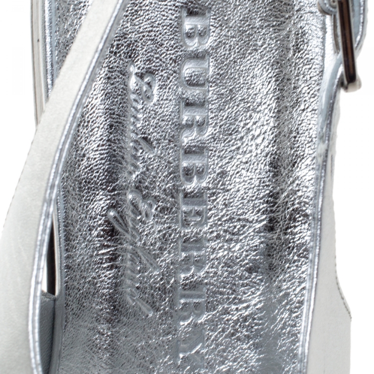 Pre Owned Burberry Silver Leather Cheltown Slingback Flat Sandals Size 40