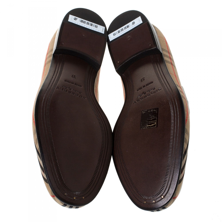 Pre Owned Burberry Beige/White Nova Check Canvas and Leather Moorley Chain Loafers Size 37