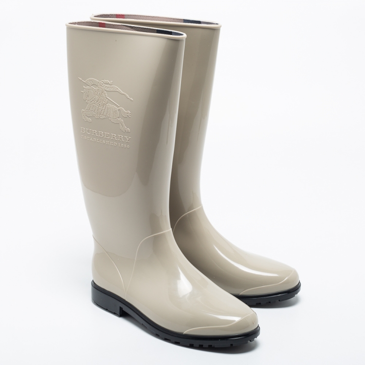 Pre Owned Burberry Grey Rubber Equestrian Knight Rain Boots Size 38
