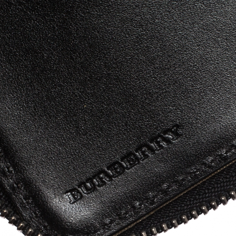 Pre Owned حافظة آيباد سحاب ملتف بلاستيك مشمع مربعات نوفا و جلد لامع بيج و أسود 