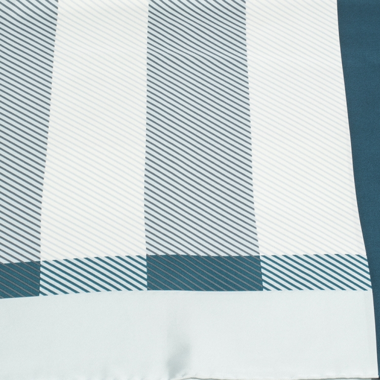 مملوكة مسبقًا Burberry Blue & Teal Check Print Silk Square Scarf