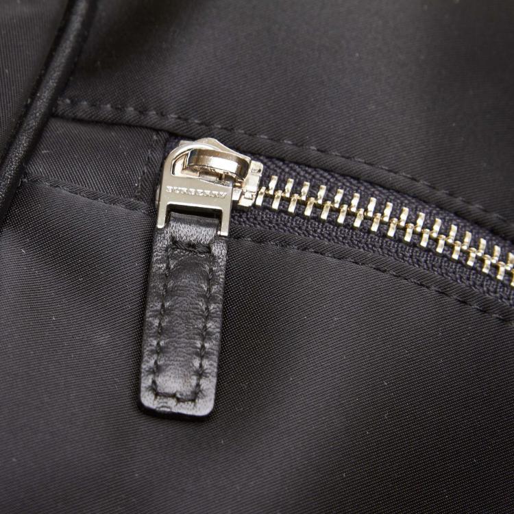 Pre Owned Burberry Black Nylon Leather Travel Bag