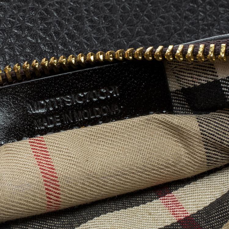 Pre Owned Burberry Black Leather Clara Pochette