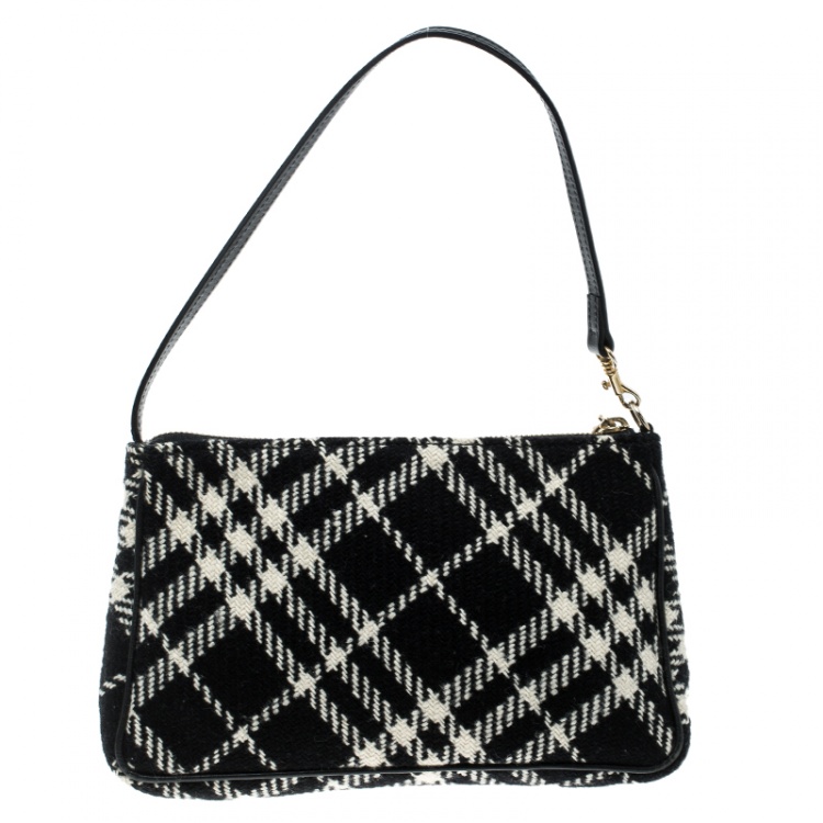 Pre Owned Burberry Black/White Check Wool Pochette