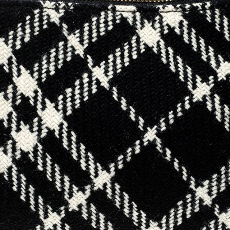 Pre Owned Burberry Black/White Check Wool Pochette