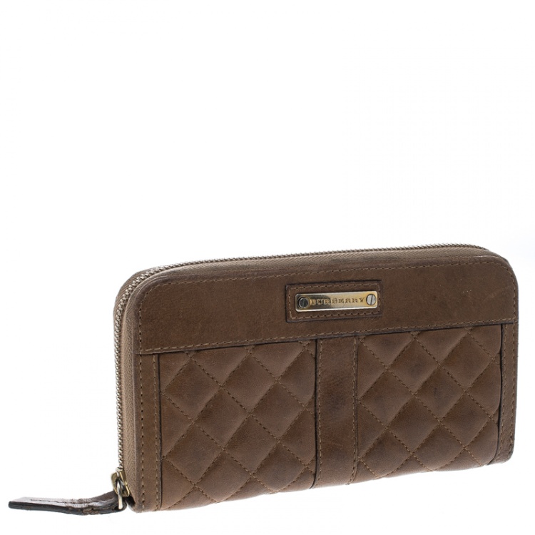 Pre Owned Burberry Brown Quilted Leather Zip Around Wallet