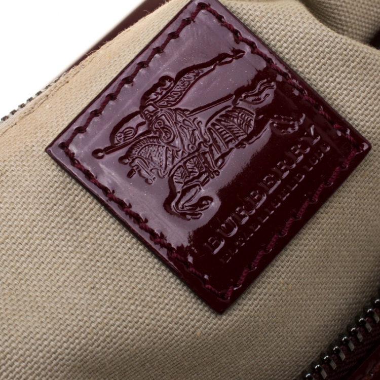 مملوكة مسبقًا Burberry Burgundy House Check PVC & Patent Leather Hearts Boston Bag