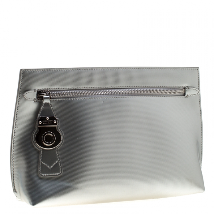 Pre Owned Burberry Silver Patent Leather Lock Trench Clutch