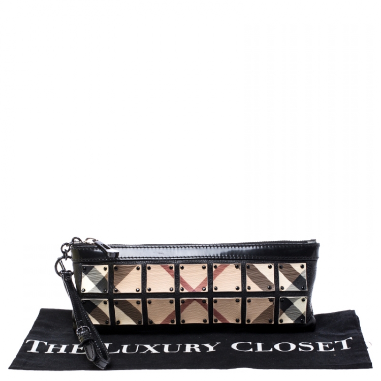 Pre Owned Burberry Black Nova Check PVC and Leather Zip Wristlet Clutch