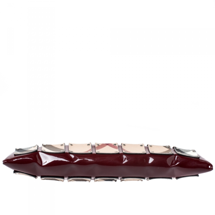 Pre Owned Burberry Burgundy/Beige Super Nova Check PVC and Patent Leather Wristlet Clutch