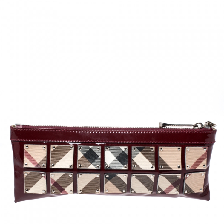 Pre Owned Burberry Burgundy/Beige Super Nova Check PVC and Patent Leather Wristlet Clutch