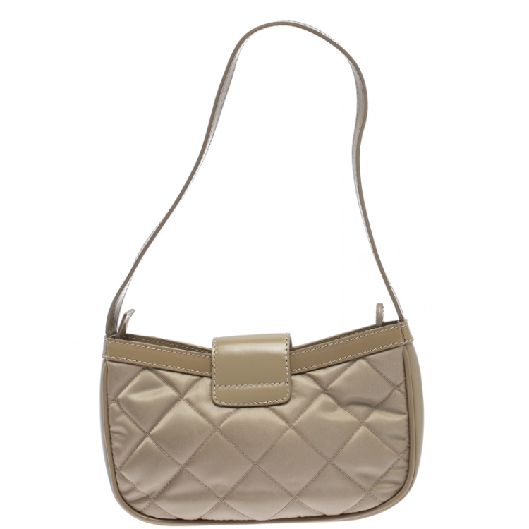 Pre Owned Burberry Beige Nylon and Patent Leather Pochette