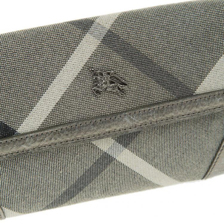 Pre Owned Burberry Grey Shimmer Check Wristlet