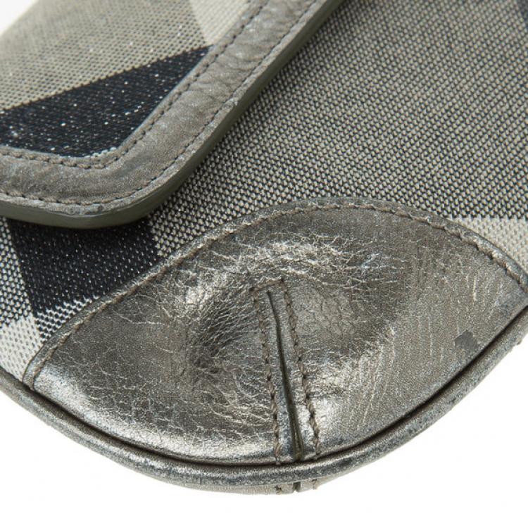 Pre Owned Burberry Grey Shimmer Check Wristlet