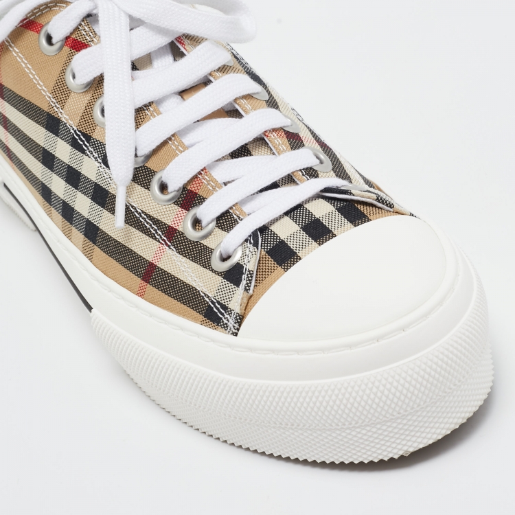 مملوكة مسبقًا Burberry Beige Vintage Check Canvas Low Top Sneakers Size 42.5