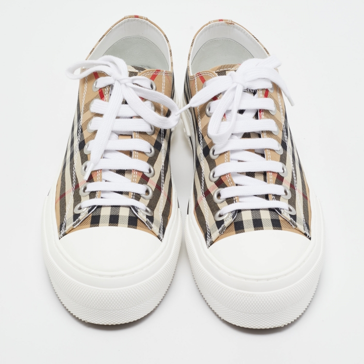 مملوكة مسبقًا Burberry Beige Vintage Check Canvas Low Top Sneakers Size 42.5
