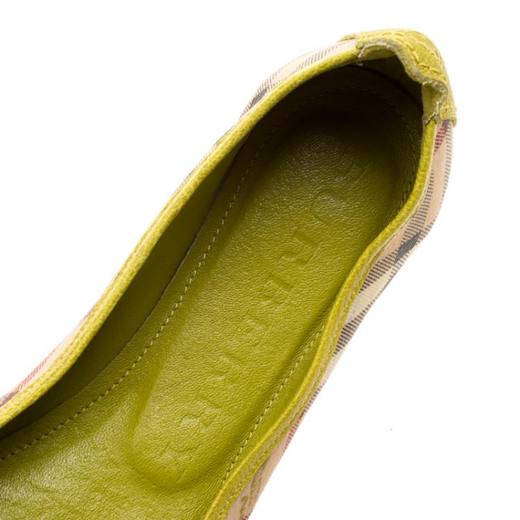 Pre Owned Burberry Yellow Green Haymarket Check PVC and Leather Cap Toe Ballet Flats Size 37