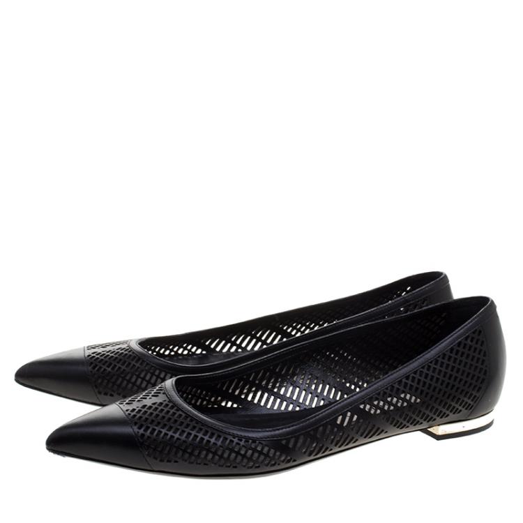 Pre Owned Burberry Black Laser Cut Leather Bradshaw Pointed Toe Flats Size 39