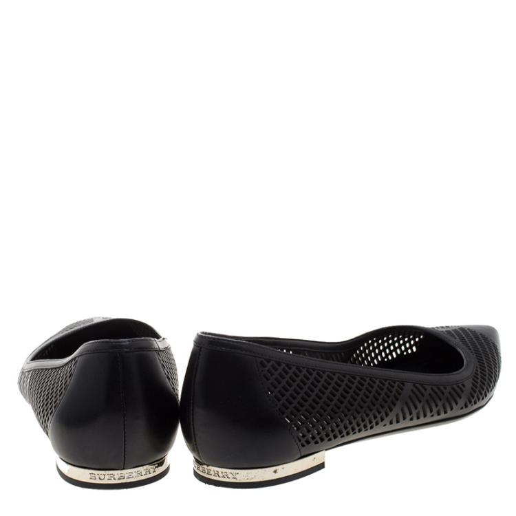Pre Owned Burberry Black Laser Cut Leather Bradshaw Pointed Toe Flats Size 39