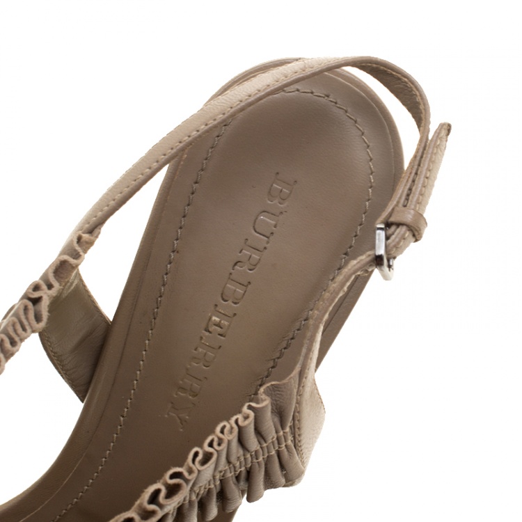 Pre Owned Burberry Taupe Leather Ruffle Slingback Sandals Size 39