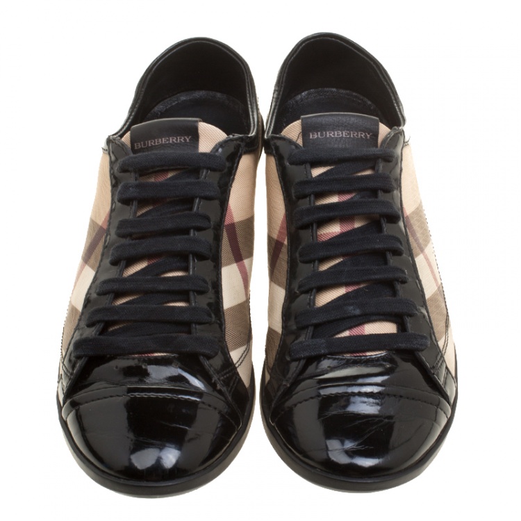 مملوكة مسبقًا Burberry Beige/Black Nova Check PVC and Patent Leather Sneakers Size 39