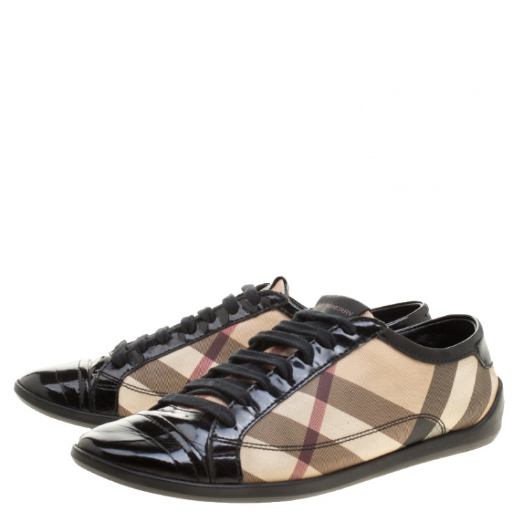 مملوكة مسبقًا Burberry Beige/Black Nova Check PVC and Patent Leather Sneakers Size 39