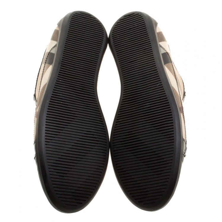 مملوكة مسبقًا Burberry Beige/Black Nova Check PVC and Patent Leather Sneakers Size 39